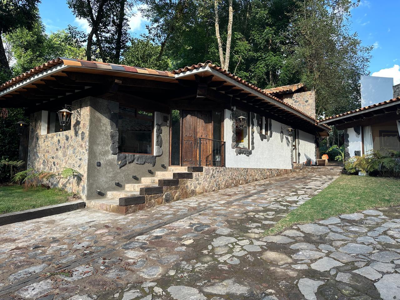 Renta casa en Avandaro, Casa Rancho, Valle de Bravo